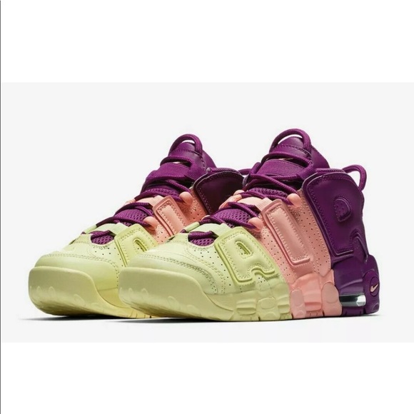 w nike air more uptempo